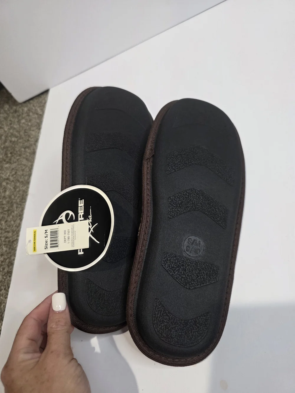 Realtree Brown Camo Slip-On House Slippers